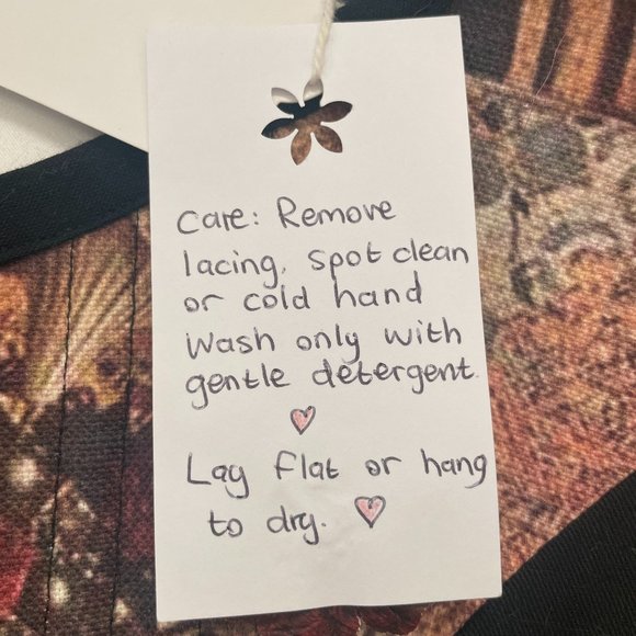 Fashionable corsets - Picture 12 of 12